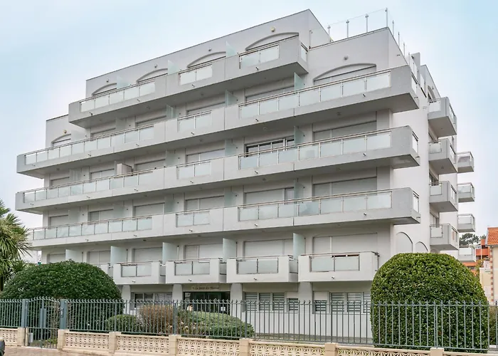 Jetee Des Marins-8 By Interhome * Arcachon